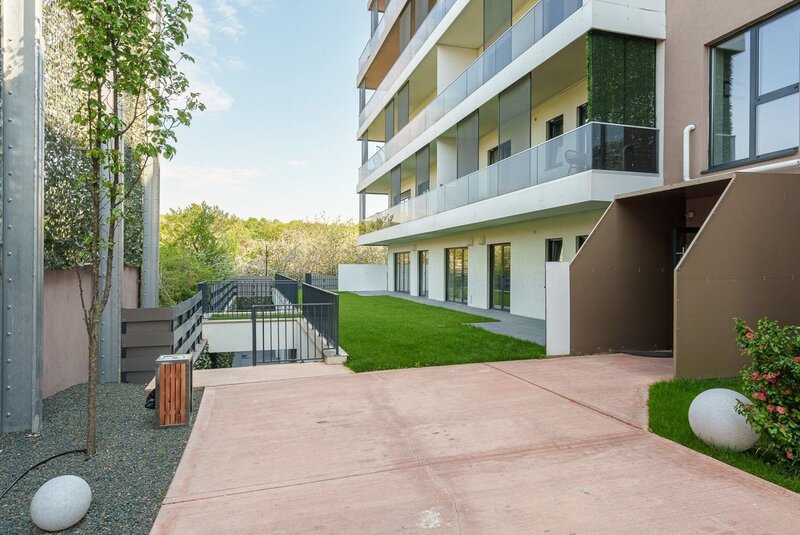 Erou Iancu Nicolae, Baneasa apartament cu gradina