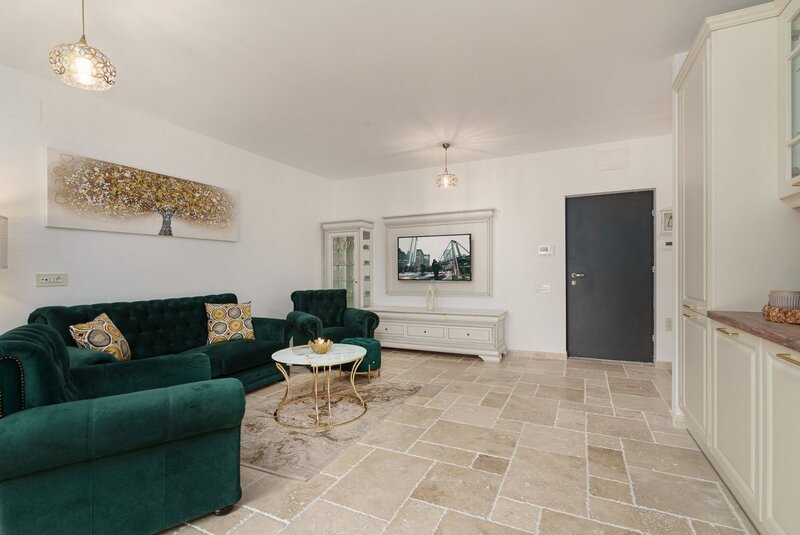 Erou Iancu Nicolae, Baneasa apartament cu gradina
