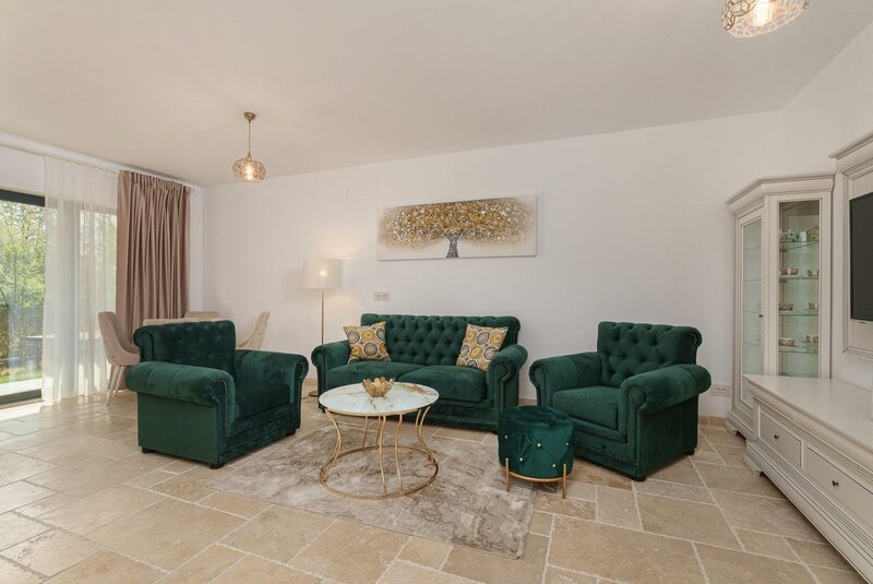 Erou Iancu Nicolae, Baneasa apartament cu gradina