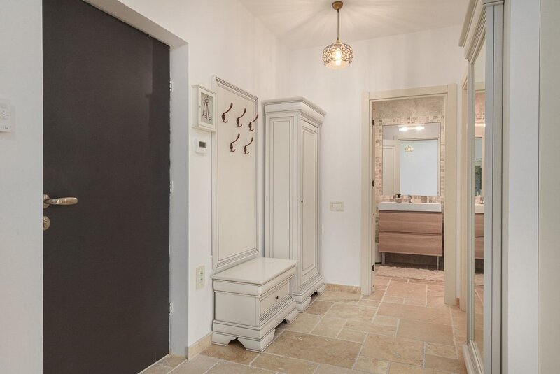 Erou Iancu Nicolae, Baneasa apartament cu gradina